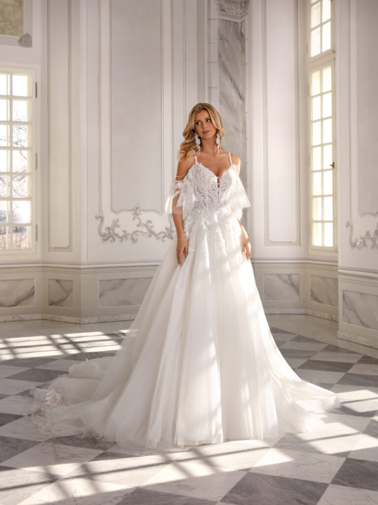 Kenzie von Vanilla Sposa